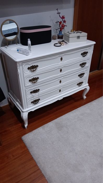 Comoda  de quarto retro