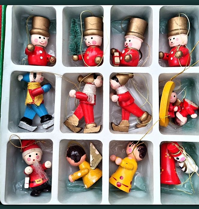 Игрушки новый год и пасха