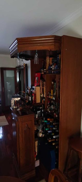 Movel bar sala/habitação com 2 Bancos