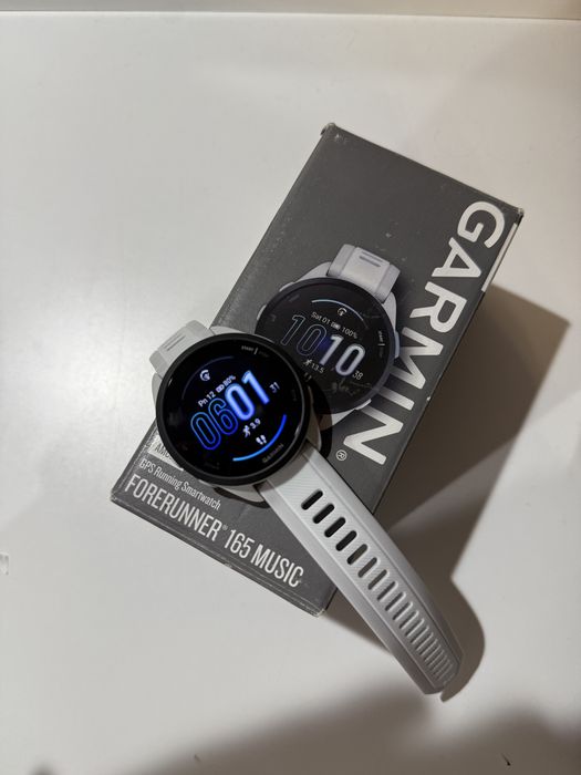 Smartwatch Garmin Forerunner 165 Music Amoled Szary