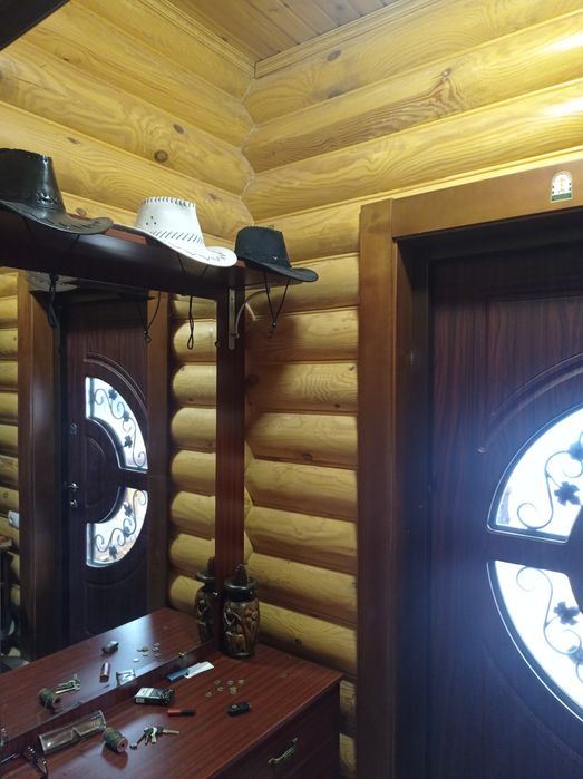 Продам НОВИЙ будинок на березі річки. Селище Сосниця.