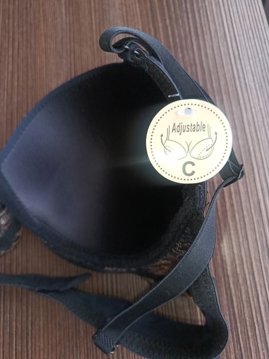 Zjawiskowy biustonosz Bardot