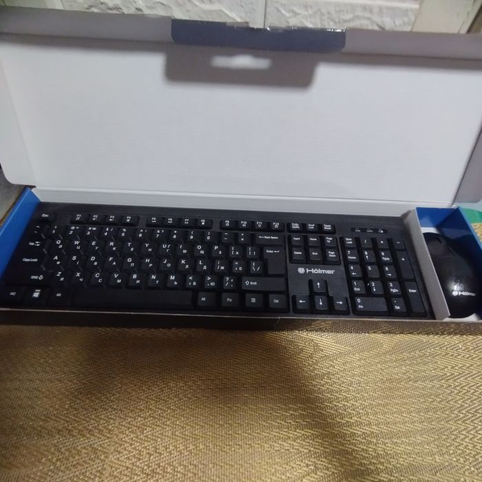 Продам клавиатуру б/у.