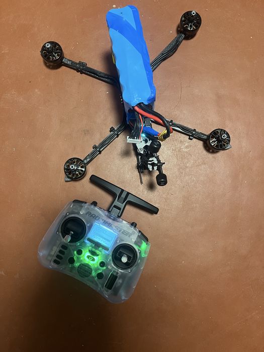 Дрон 7 дюймів з акумом і камерою dji 04 pro