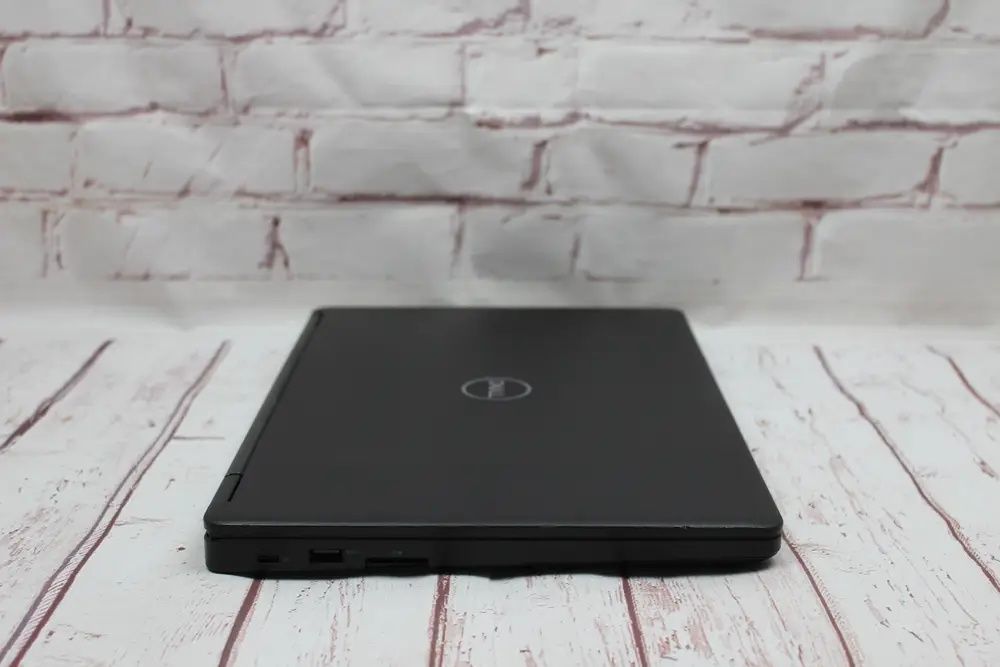 Продаеця Dell latitude 5490