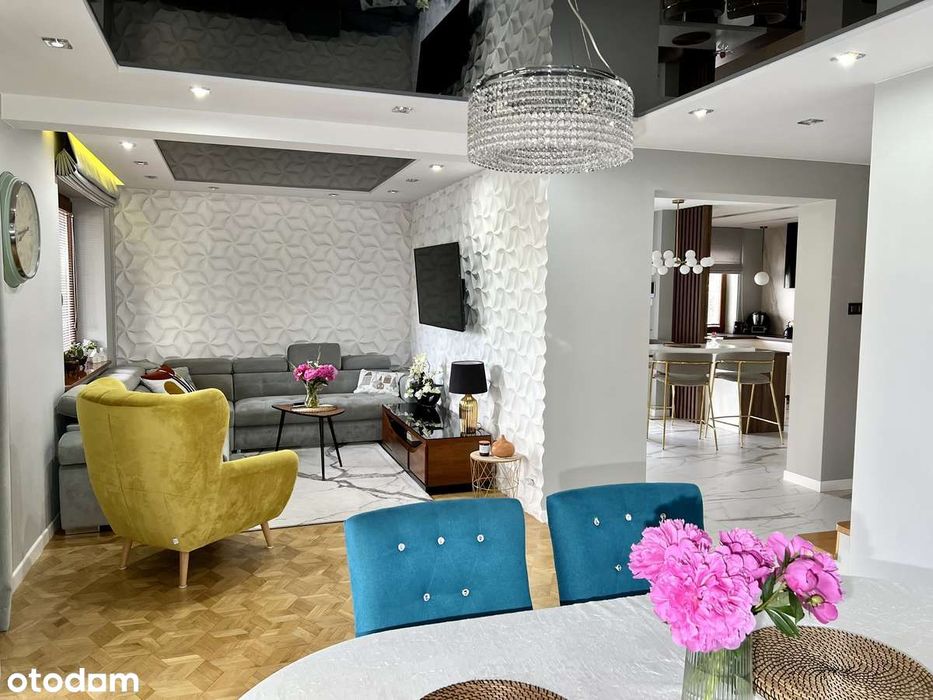 Nowoczesny dom z dużą działką i budynkiem gospodarczo-usługowym