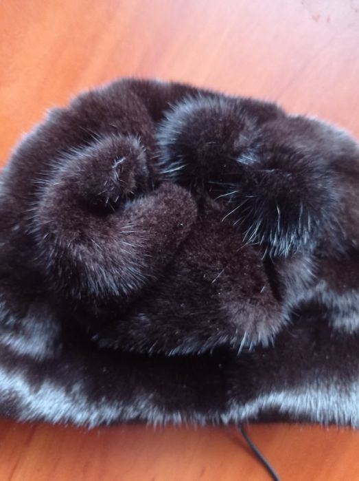 Шапка норкова жіноча