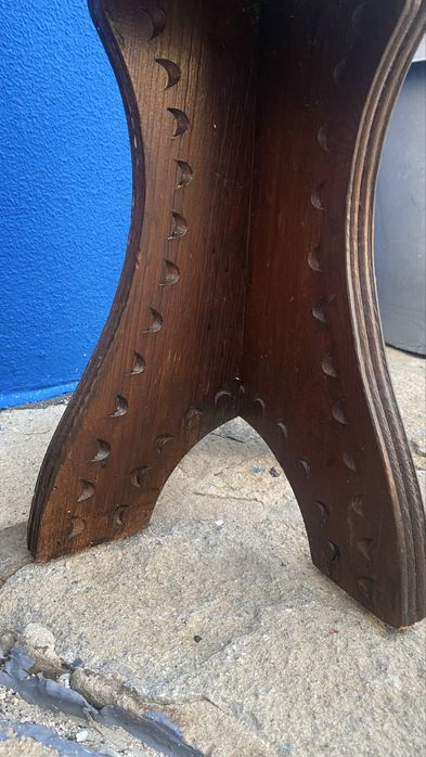 Cadeiras madeira macica trabalhada