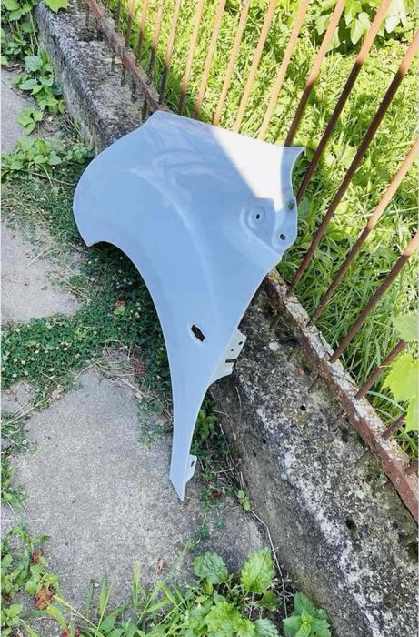 продам крыло Citroen Berlingo Peugeot Partner для пасажир вантажівок