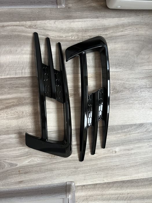 Накладки на решетку бампера гольф 7