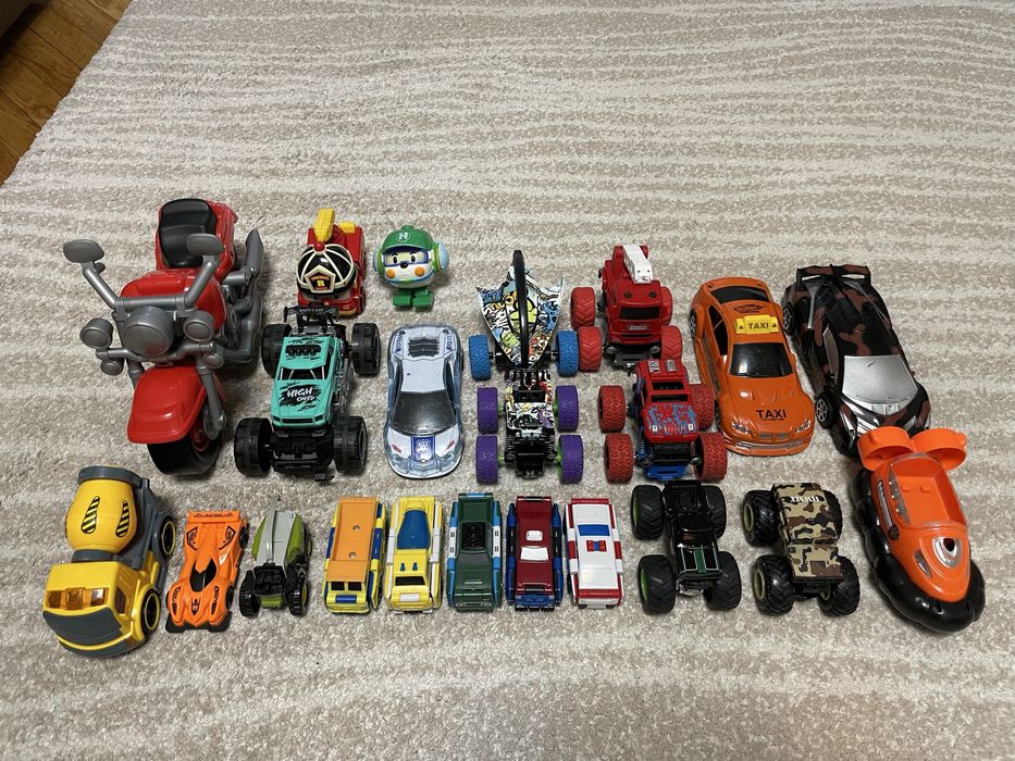 Пакет машинок інерційні трансформери