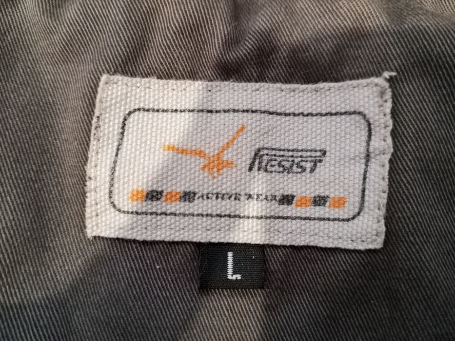 Женская куртка в стиле Military / Cargo от Resist Active Wear