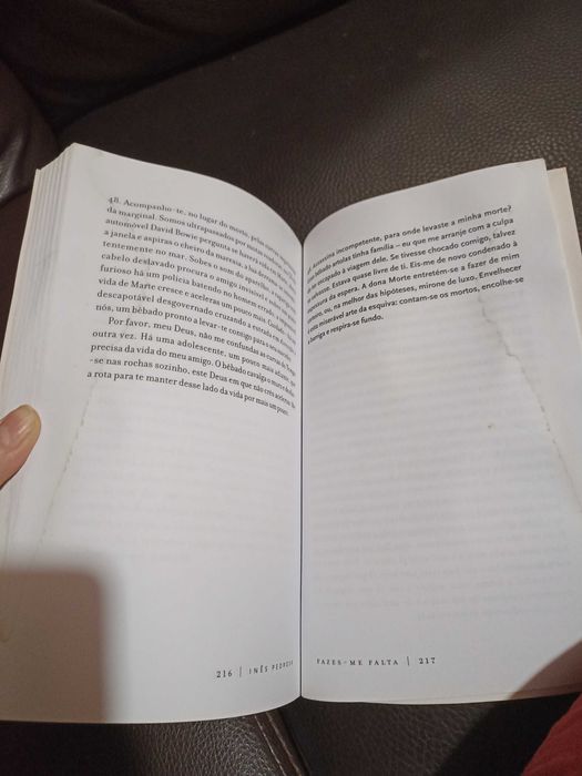 Livro "Fazer-me Falta" de Inês Pedrosa