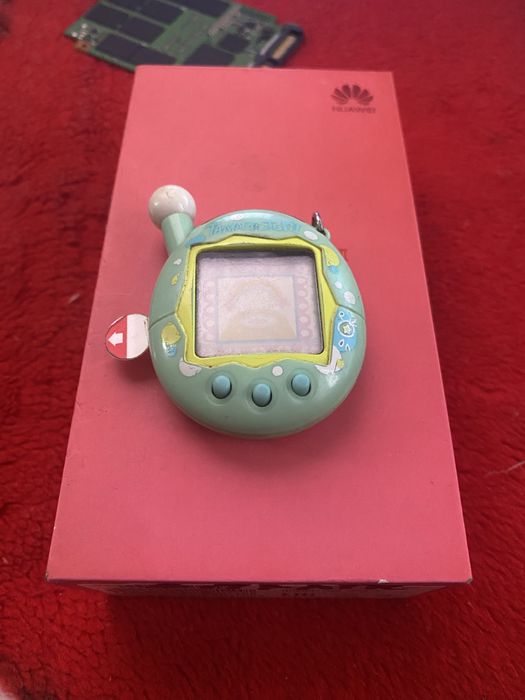 Играшка який 22 роки с 2004