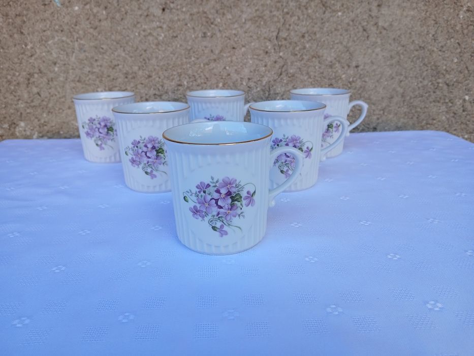 Горнятка кружки Фіалки Іриси фарфор посуда Фиалки Ирисы Чехия