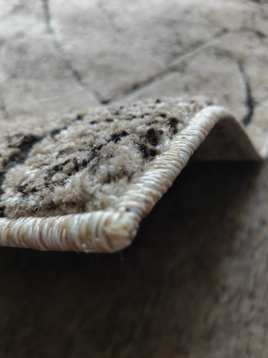 Sprzedam Dywan Nowoczesny z motywem inspirowanym naturą