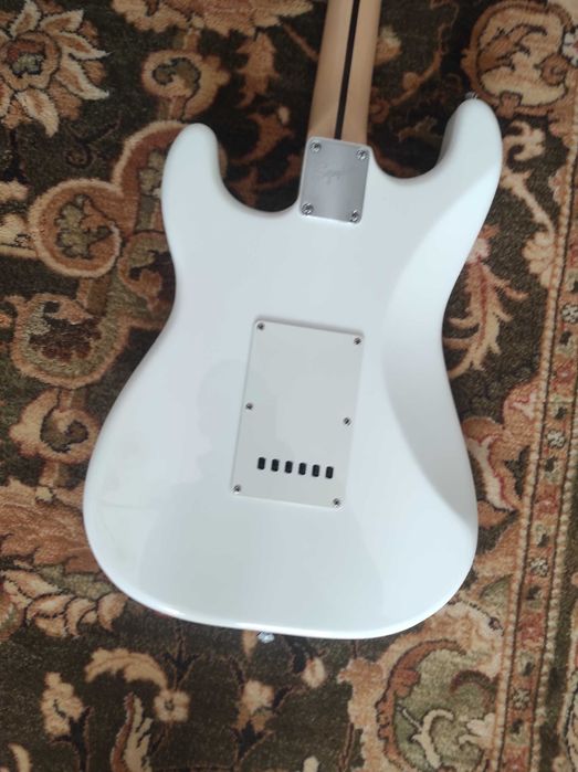 Squier Deluxe Stratocaster Hot Rails