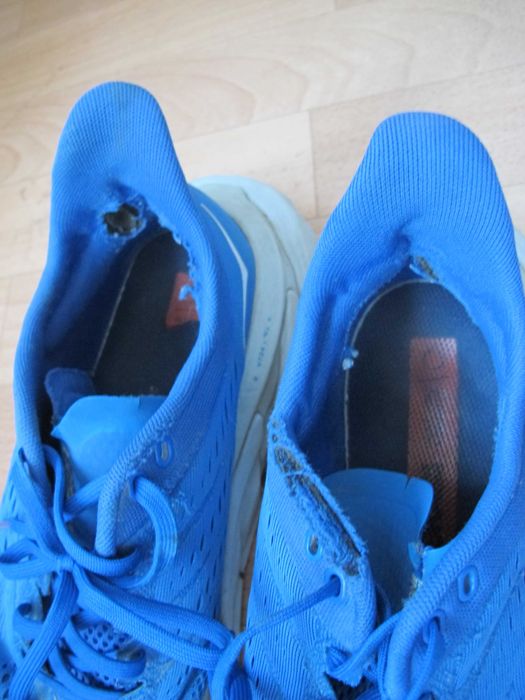 кросовки HOKA One