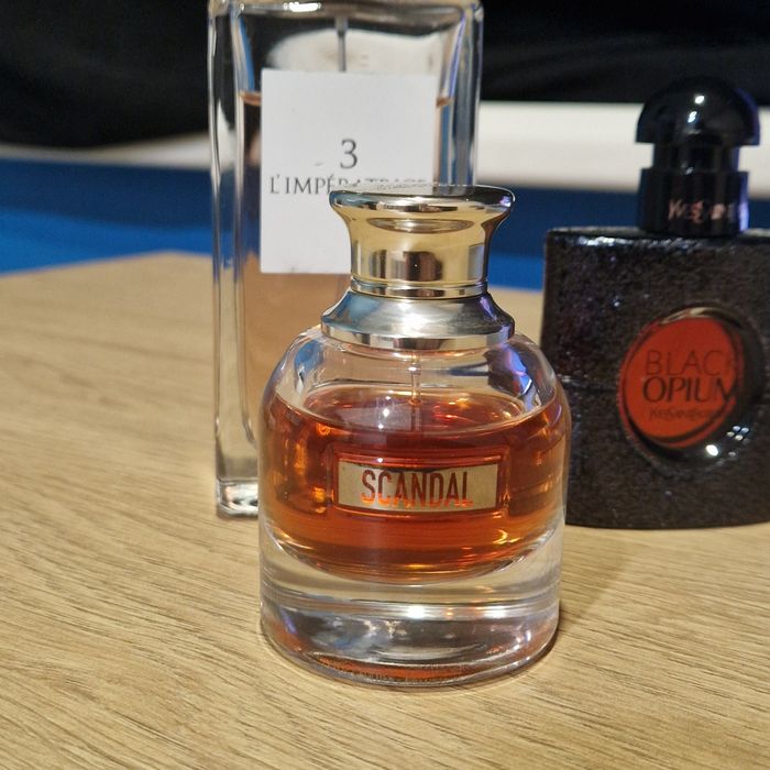 Набір оригінальних жіночих парфумів