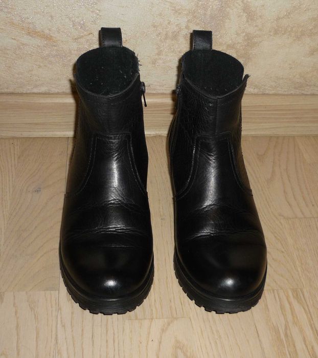 Czarne skórzane botki roz. 38 Lasocki CCC