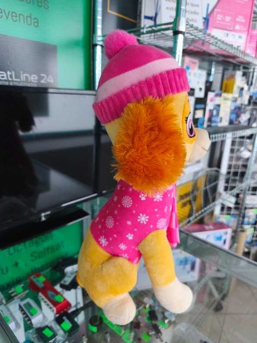 Peluche Patrulha Pata Skye de Inverno 45cm sentado