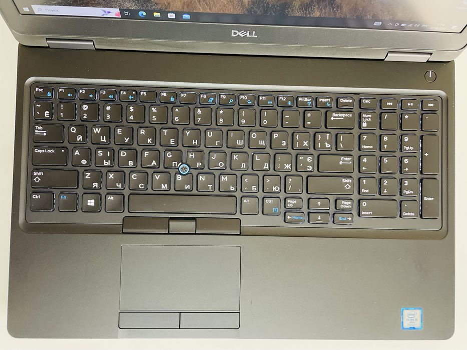 Ноутбук Dell 5590 • FHD IPS • i5-8350U • DDR4 16ГБ • SSD 256ГБ