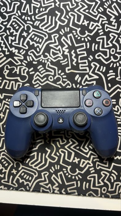 Ps4 pro branca + comando e cabos