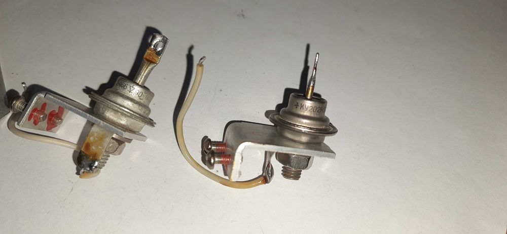 Диоды Д246Б, Тиристоры КУ202Н, планки крепления.