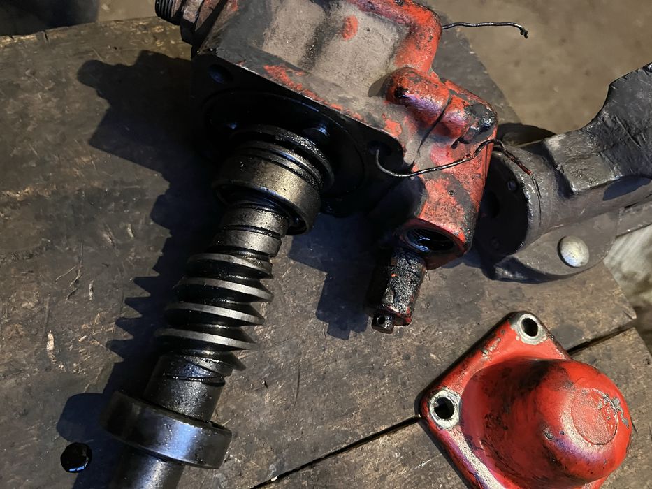 Продам запчастини до рульвої колонки мтз 80 з експортного трактора