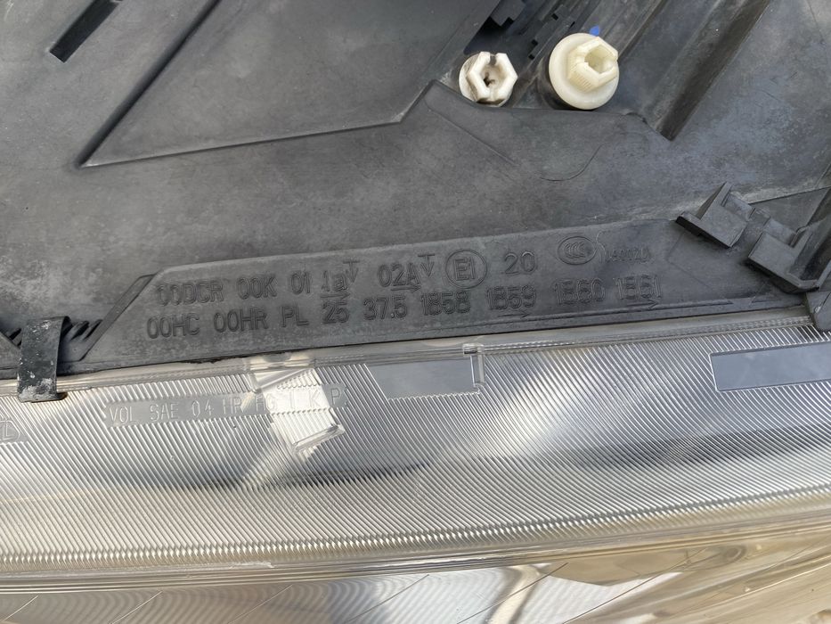 Farol lado esquerdo Mercedes w221 com visão noturna