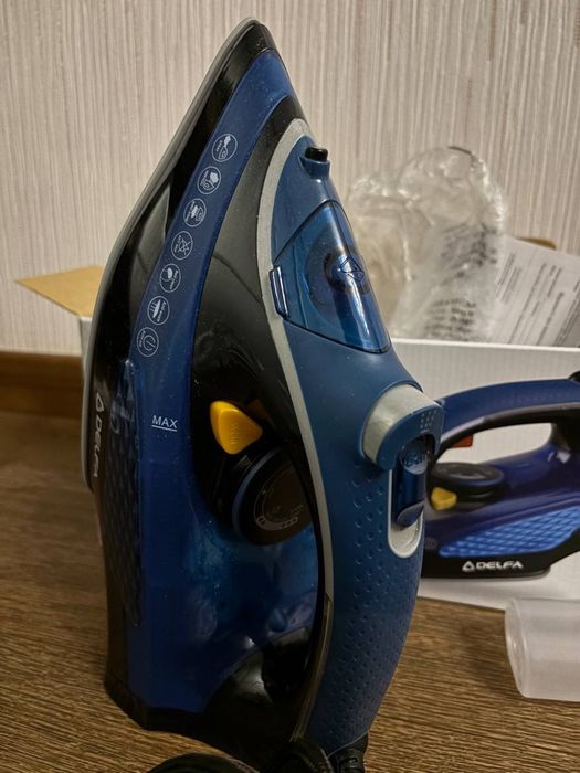 Парова праска DELFA DS-618, 2200 W (б/у)