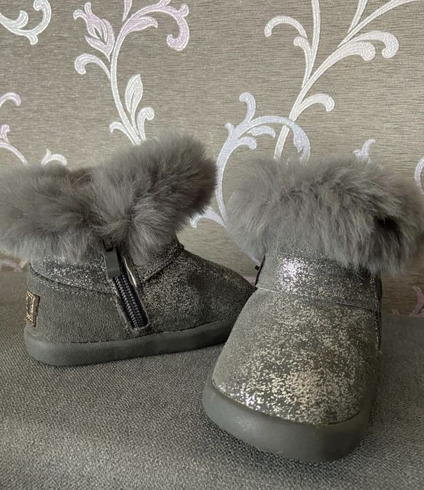 Серые детские красивые теплые мягкие угги ботиночки зима/деми 17 р