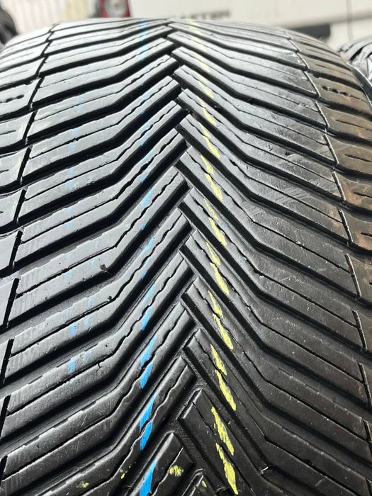 Шины бу 225 40 R 19 Michelin crossclimate 2 всесезон комплект резина