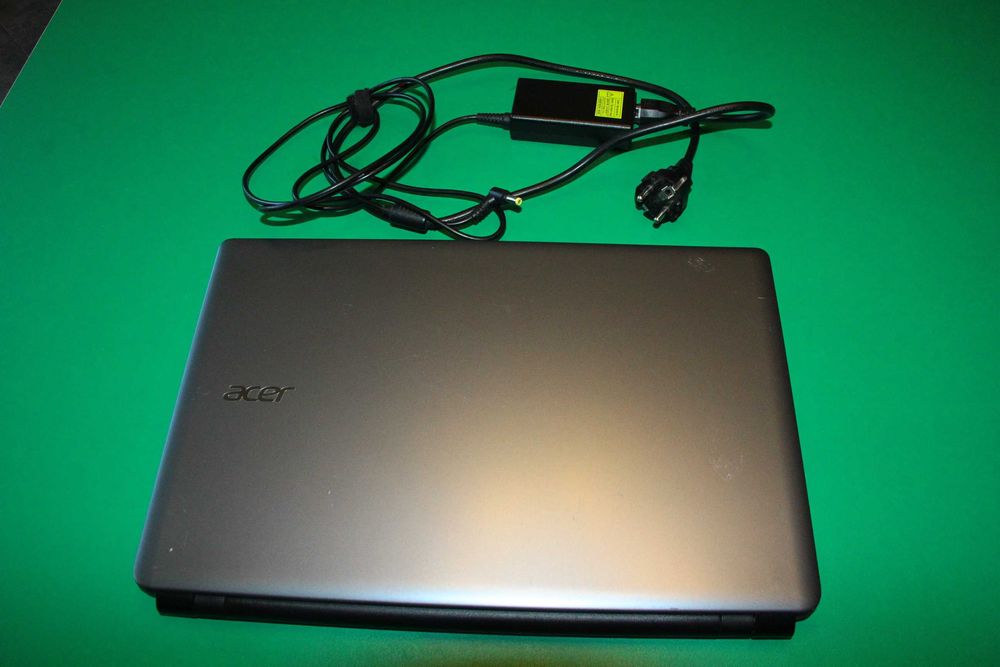 ноутбук 15.6"  ACER Aspire E1 530G model Z5WE1  б/в