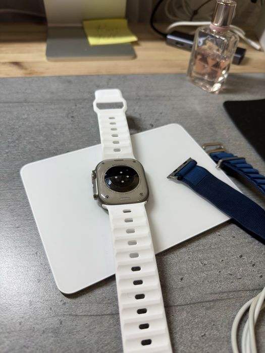 Apple Watch Ultra 1 49 mm АКБ 92% Titanium Зарядний кабель та Два ремінця