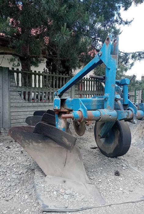 Pług 3 skibowy