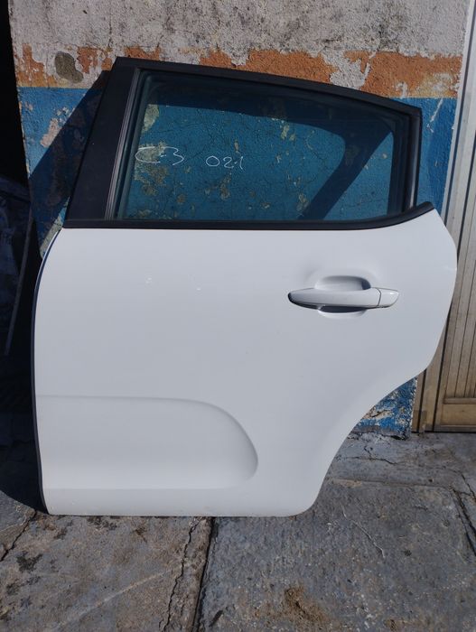 Porta trás Esquerda Citroen c 3 2021