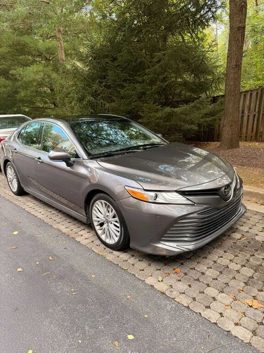 Toyota Camry XLE      2020