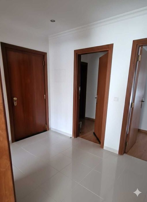 T3 Luminoso com Acabamentos Modernos | Como Novo