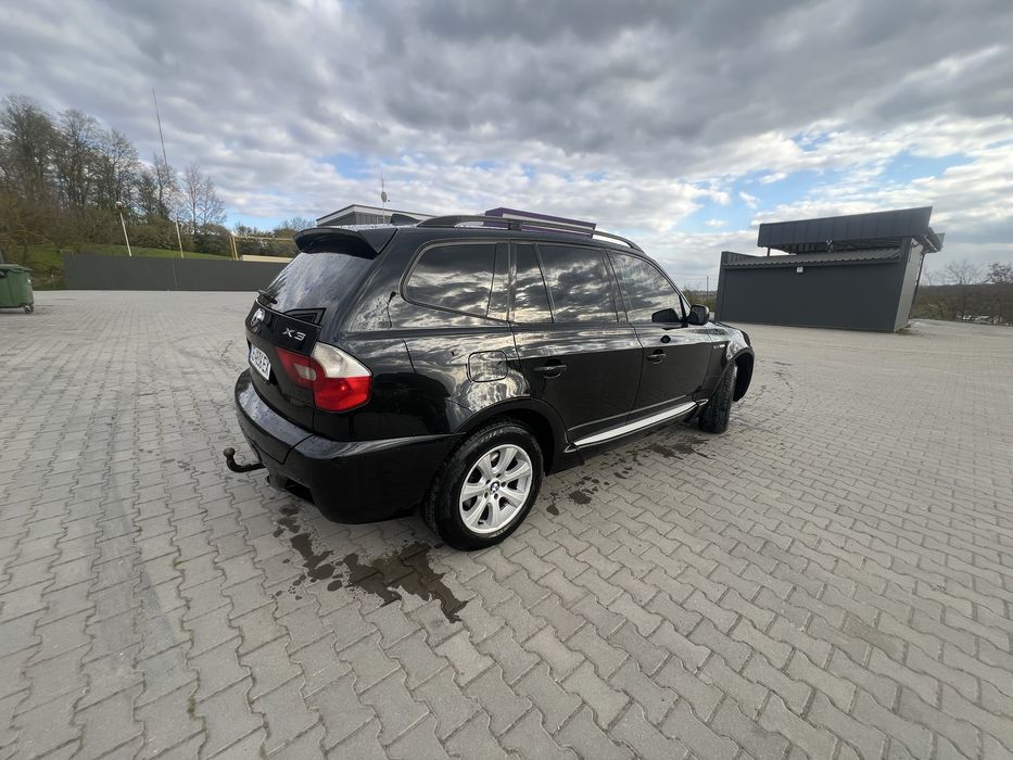BMW X3 E83                          .