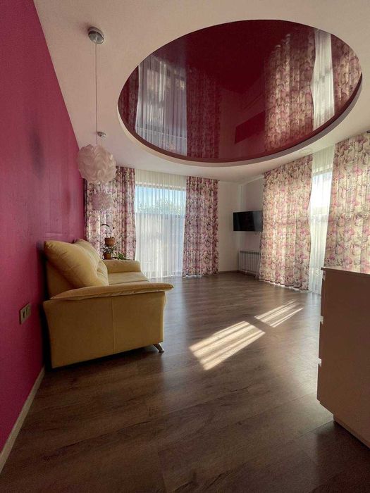 Продам дом в Обуховке, с гостевым домом/озеро/мустанг/седьмое небо