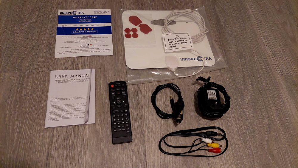 Smart TV 12 V/240 V Unispectra 14"