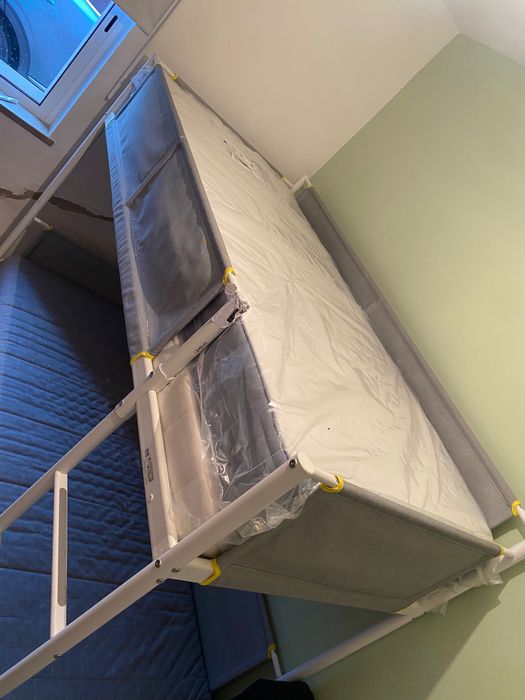 Bliche com 3 camas e colchoes