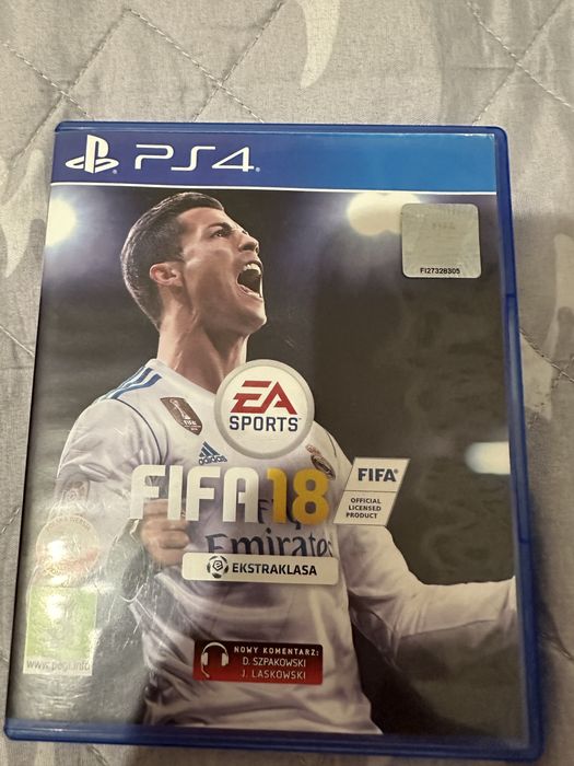 Продам фіфа 18 на пс4 , та мортал комбат x