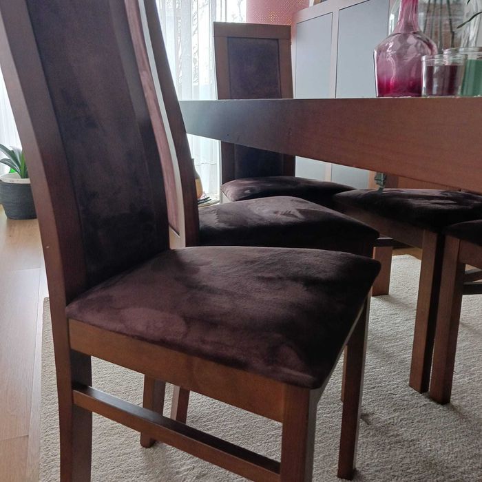 Mobília de sala de jantar completa