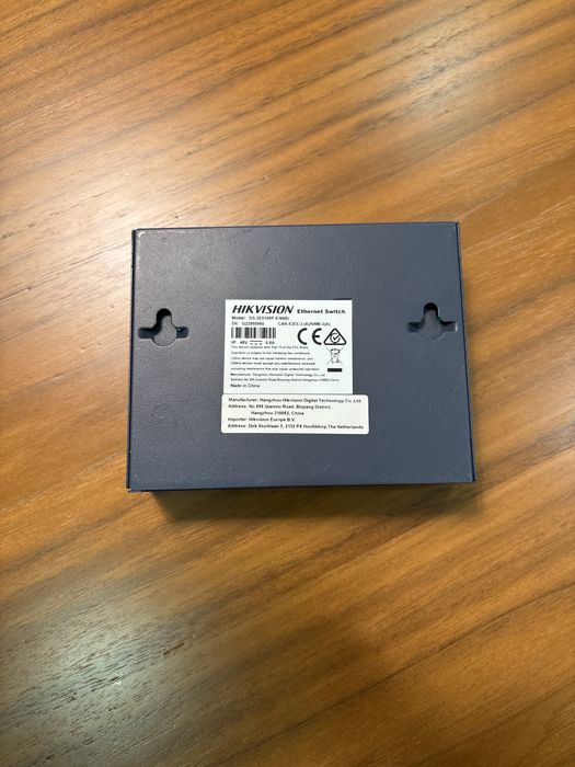 Switch Hikvision DS-3E0105P-E/M(B)