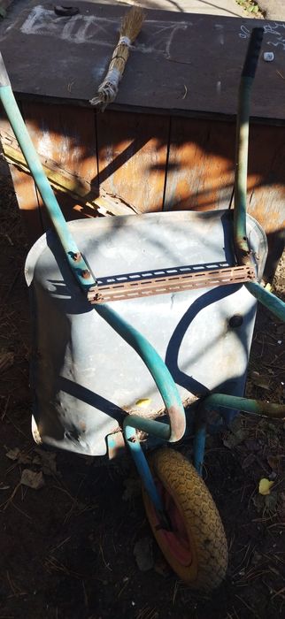 Тачка строительная