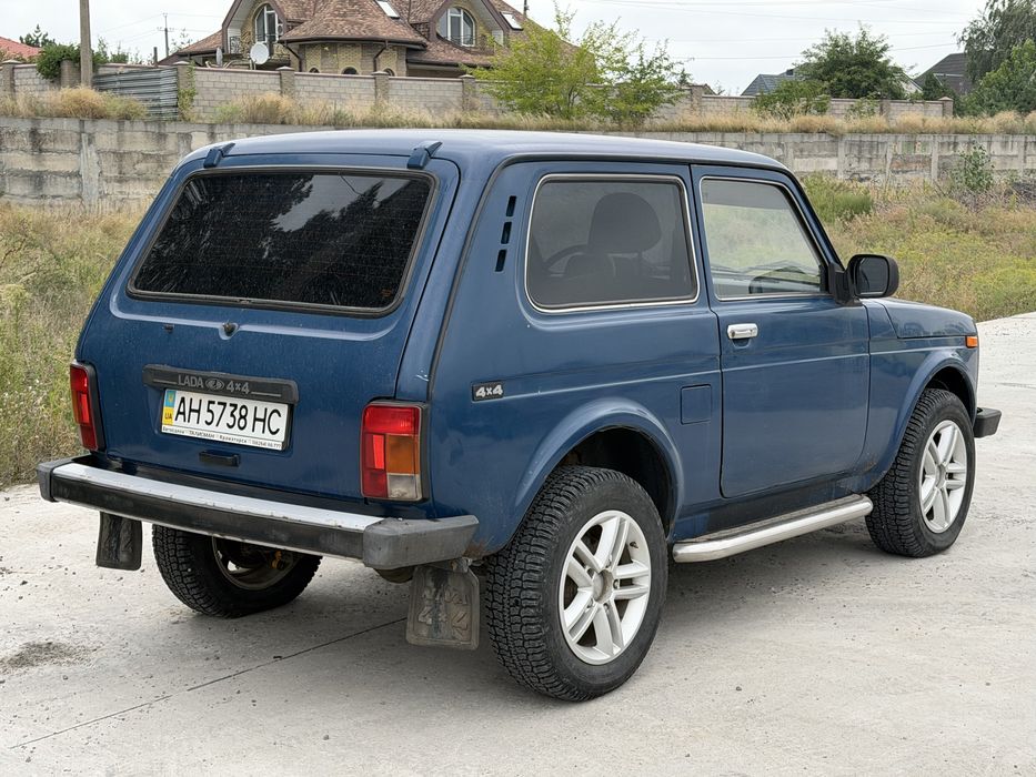 Ваз ніва 1.7 бензин гідрач 2011 рік