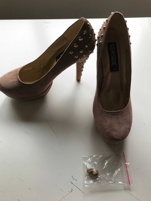 Sapatos NOVOS tamanho 38