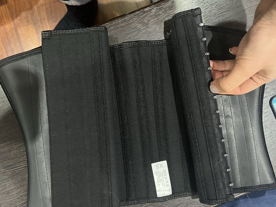 Фітнес корсет для залу